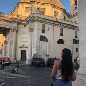 Meet your Posher, Courtney